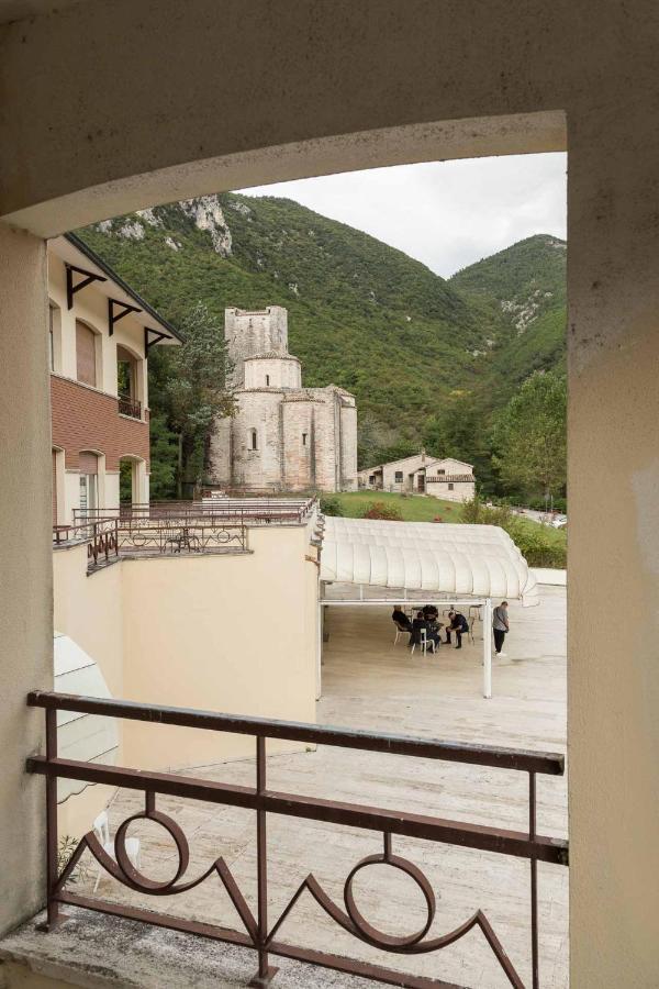 Hotel Terme Di Frasassi Genga  Buitenkant foto